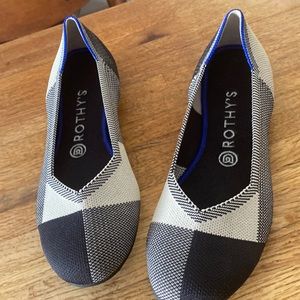 Never worn size 8 1/2 Rothy’s flats